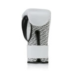 SG200_WHITE_BLACK_PAIR_withboxing_590x